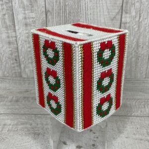 Vintage Needlepoint Christmas Wreaths Tissue Box Cover Handmade Red White Green